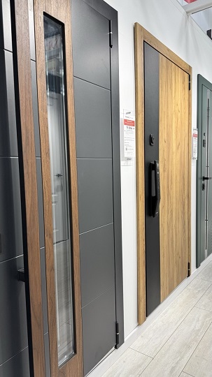 г. Хабаровск, ул. Тихоокеанская, д. 204, корп. 3, ТЦ Столичный двор